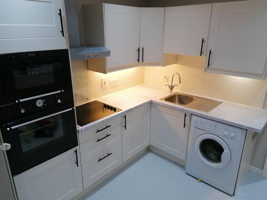 Stunning 3 Bedroom Townhouse In The Heart Of City Μπέλφαστ Εξωτερικό φωτογραφία