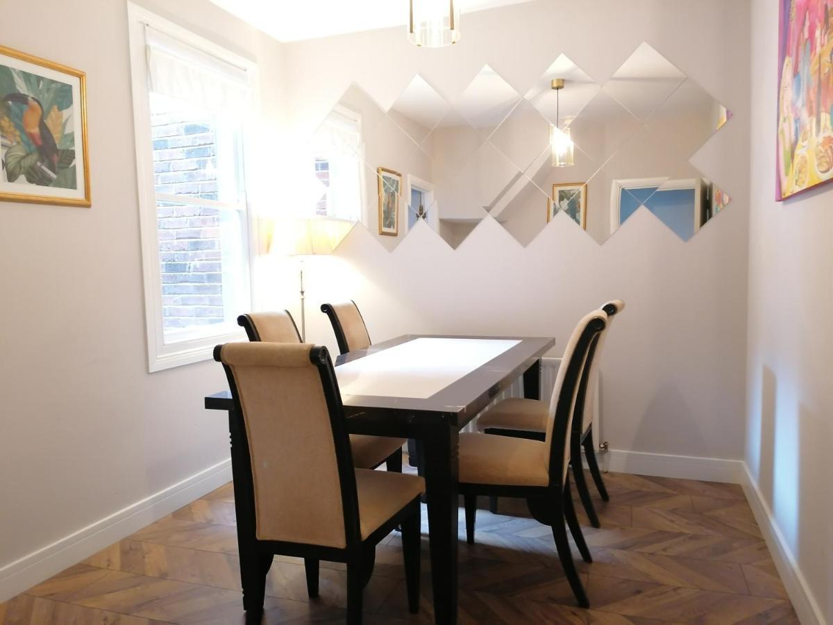 Stunning 3 Bedroom Townhouse In The Heart Of City Μπέλφαστ Εξωτερικό φωτογραφία