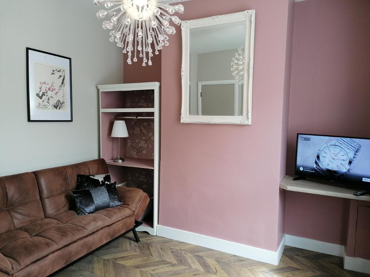 Stunning 3 Bedroom Townhouse In The Heart Of City Μπέλφαστ Εξωτερικό φωτογραφία