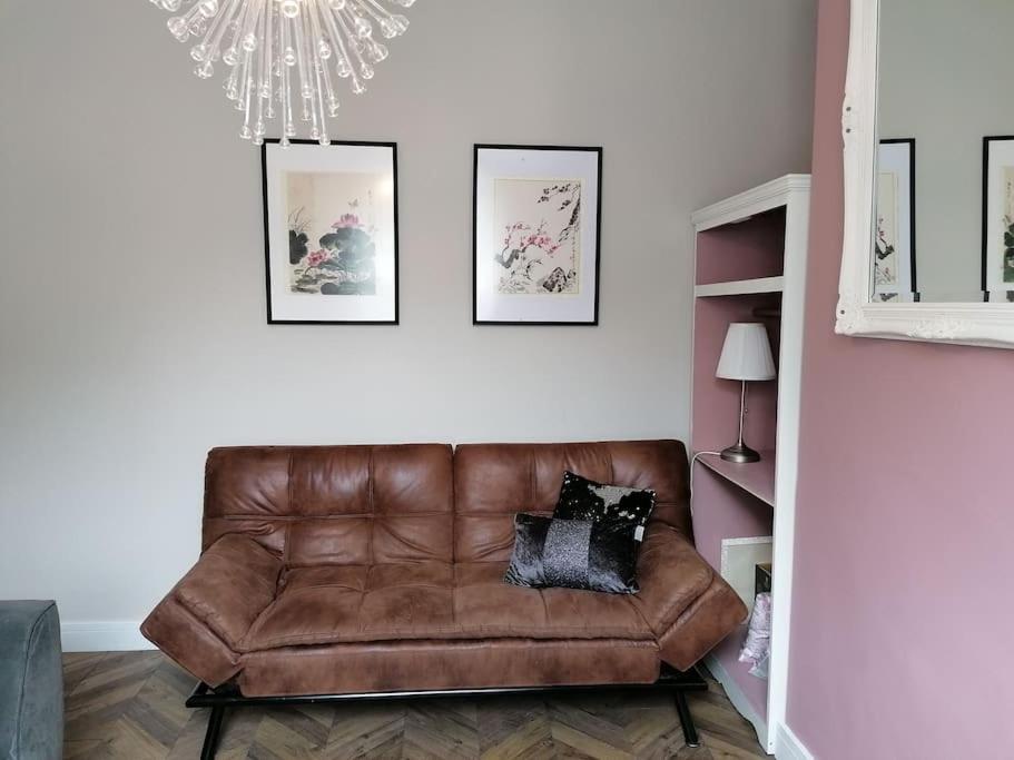 Stunning 3 Bedroom Townhouse In The Heart Of City Μπέλφαστ Εξωτερικό φωτογραφία